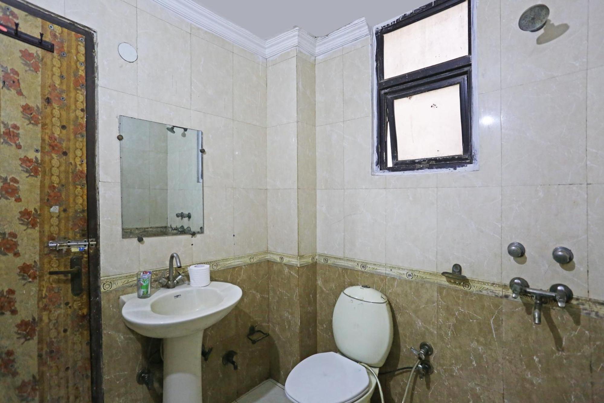 Hotel Ratandeep At Paharganj New Delhi Luaran gambar