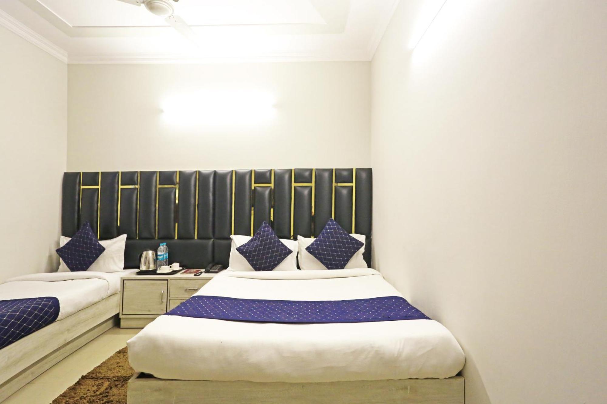 Hotel Ratandeep At Paharganj New Delhi Luaran gambar