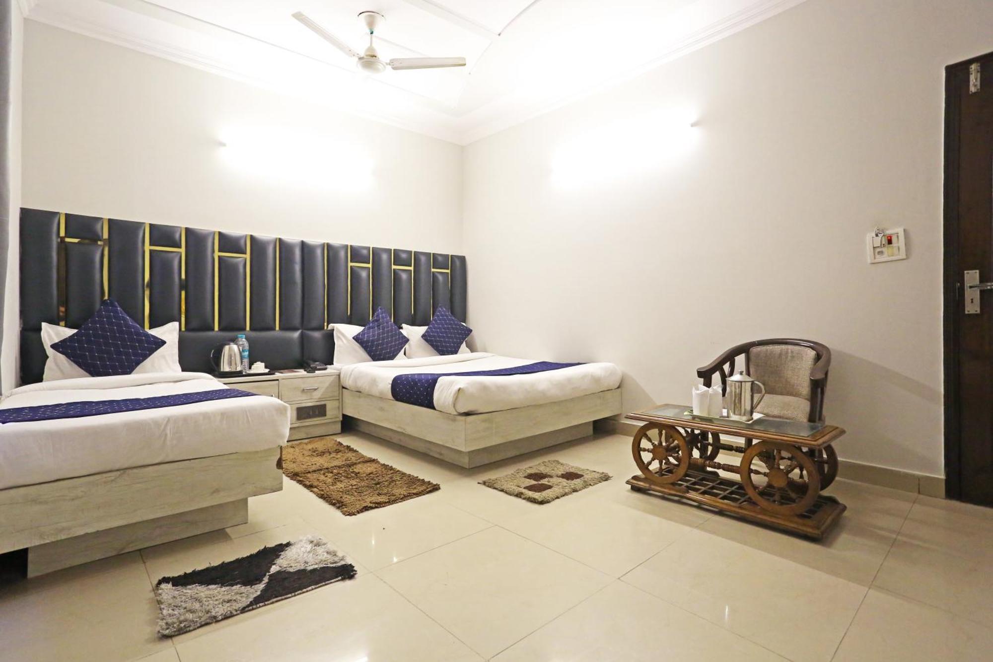 Hotel Ratandeep At Paharganj New Delhi Luaran gambar